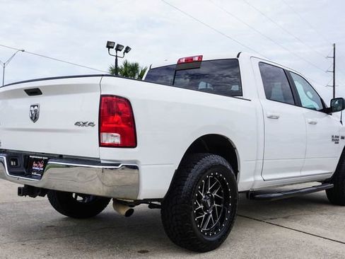 Used 2019 RAM 1500 Classic SLT AWD/4WD image 4