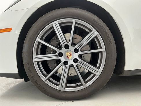 Used 2024 Porsche Panamera image 27