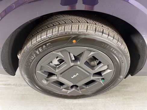 New 2026 Kia Carnival EX image 10