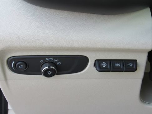 Used 2023 Buick Envision Avenir FWD image 29