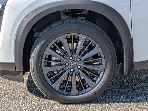 New 2026 Nissan Pathfinder SL w/ SL Premium Package image 11