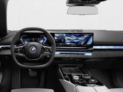 New 2026 BMW 550e xDrive AWD/4WD image 2