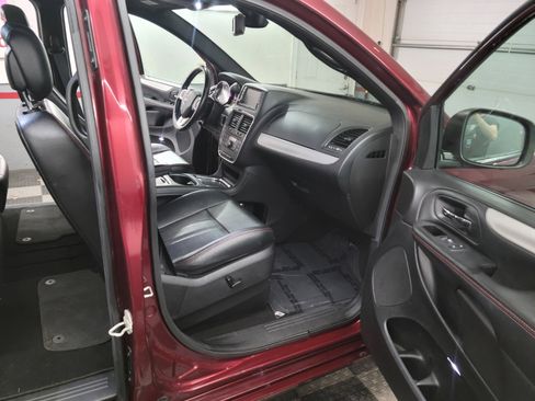 Used 2018 Dodge Grand Caravan GT image 6