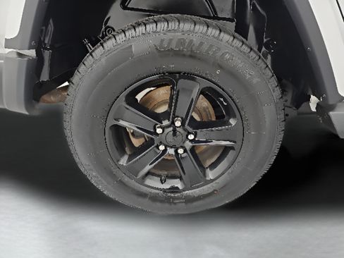 Used 2020 Jeep Wrangler Unlimited Sahara AWD/4WD image 7