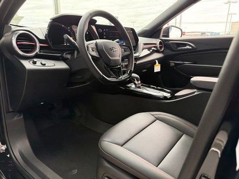 New 2026 Chevrolet Trax RS w/ Sunroof Package FWD image 9