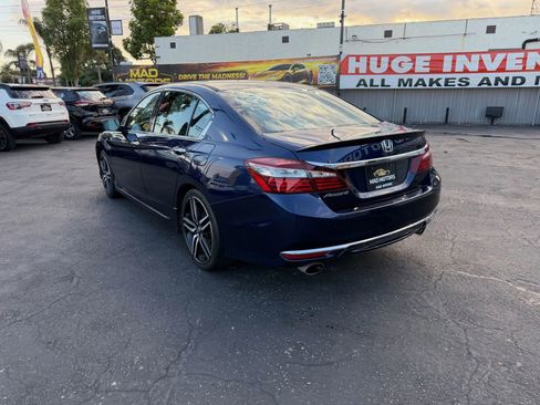 Used 2017 Honda Accord Sport image 4