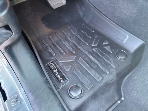 Used 2024 Jeep Wrangler Sport S image 12