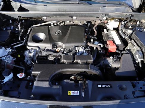 Used 2019 Toyota RAV4 XLE Premium image 3
