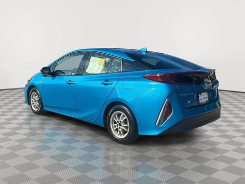 Used 2017 Toyota Prius Prime Premium FWD image 8