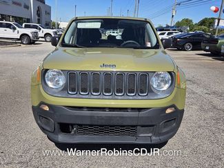 Used 2015 Jeep Renegade Sport w/ Power & Air Group FWD video 2