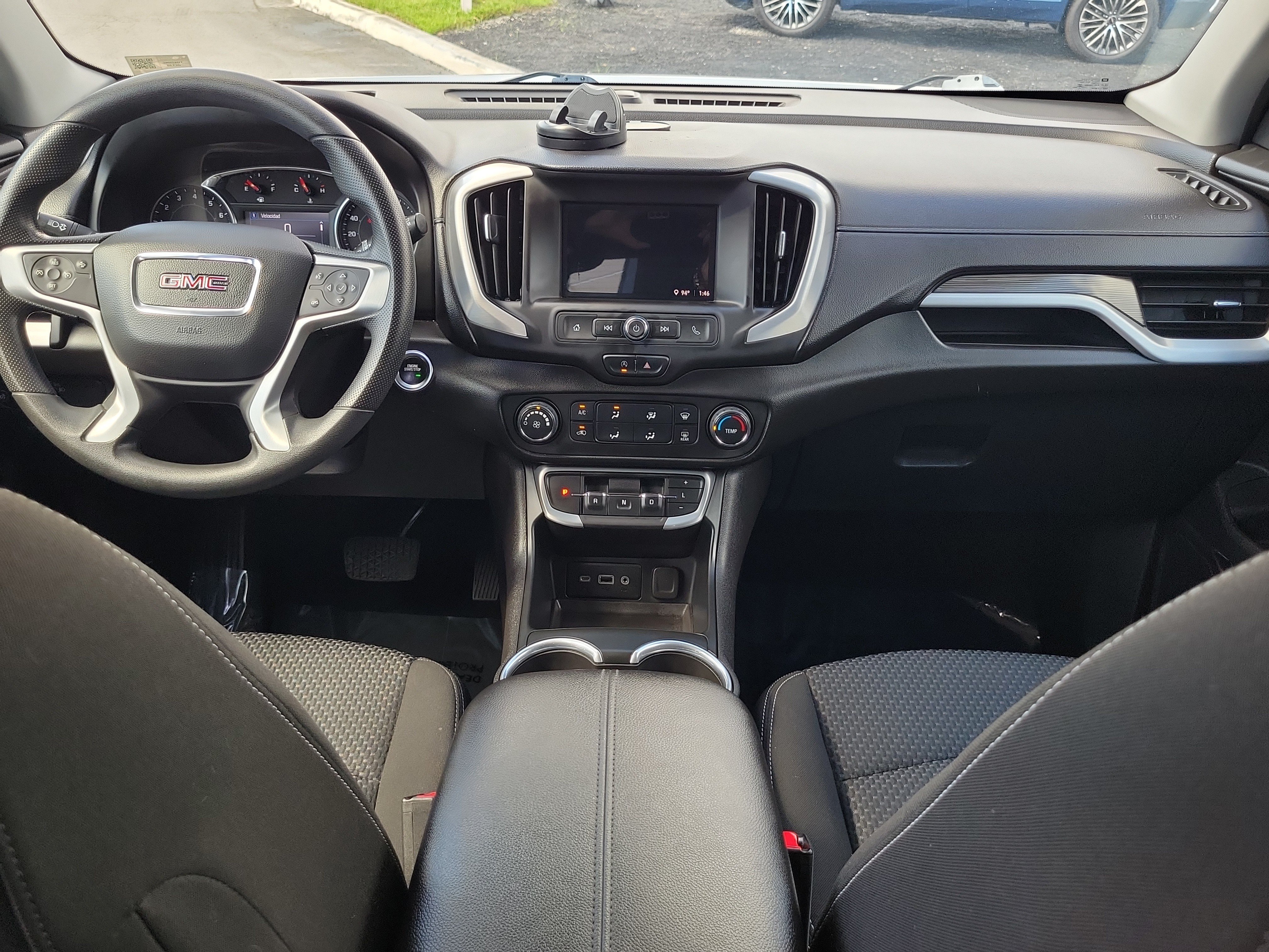 Used 2022 GMC Terrain SLE FWD image 16