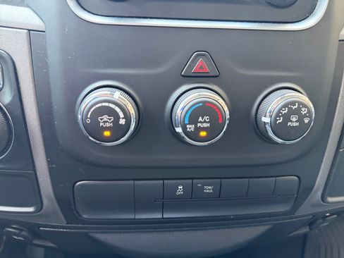 Used 2019 RAM 1500 Express RWD image 22