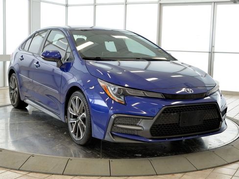 Used 2020 Toyota Corolla SE image 2