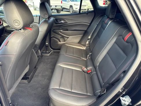 Used 2024 Chevrolet Trax RS FWD image 26