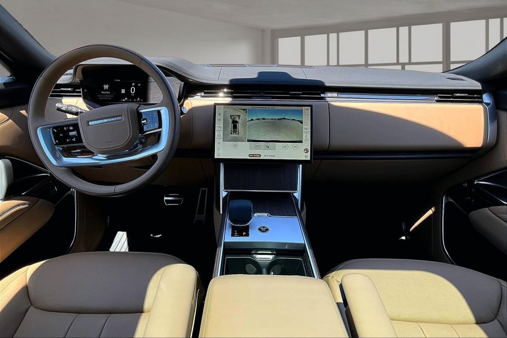 New 2026 Land Rover Range Rover Long Wheelbase SE AWD/4WD image 5