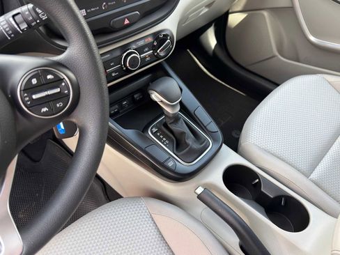 Certified 2025 Kia Soul LX FWD image 11