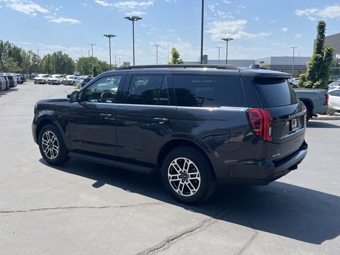 Used 2025 Ford Expedition Active AWD/4WD image 11