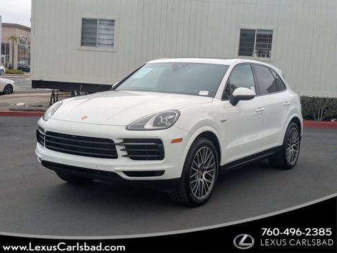 Used 2023 Porsche Cayenne Platinum Edition AWD/4WD image 1