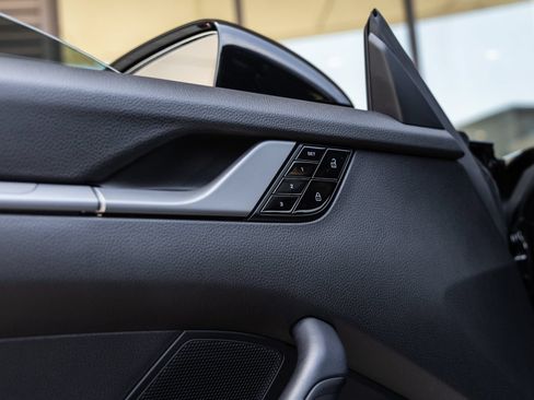 Certified 2021 Porsche 911 Carrera RWD image 21