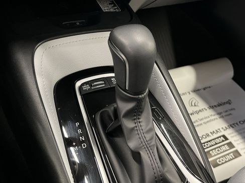 Used 2025 Toyota Corolla SE image 19