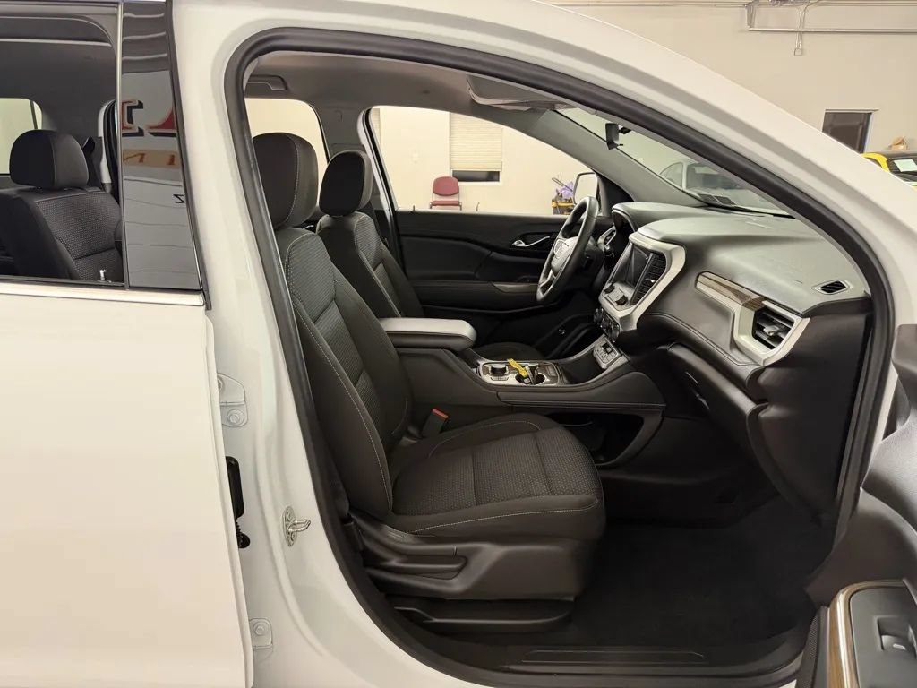 Used 2022 GMC Acadia SLE w/ Driver Convenience Package AWD/4WD image 39