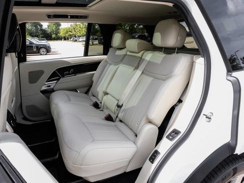 New 2026 Land Rover Range Rover Long Wheelbase SE AWD/4WD image 49