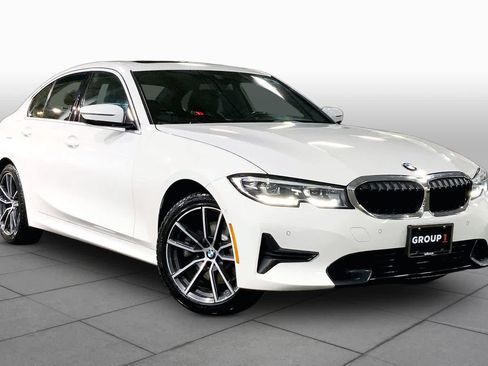 Used 2020 BMW 330i xDrive Sedan w/ Convenience Package AWD/4WD image 3