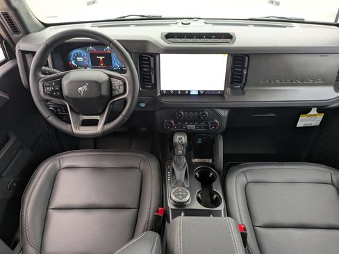 New 2025 Ford Bronco Badlands AWD/4WD image 13