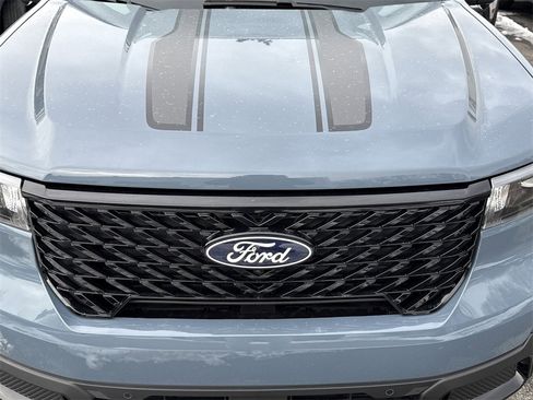 New 2026 Ford Maverick Lariat w/ Black Appearance Package image 37