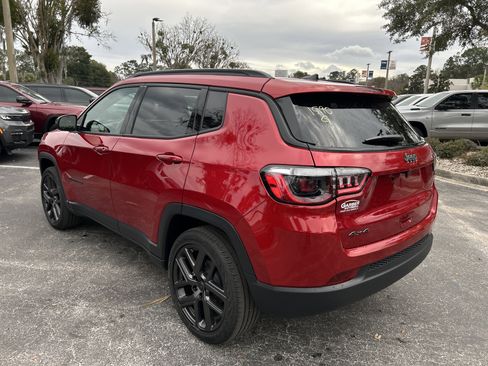 New 2026 Jeep Compass Latitude image 5
