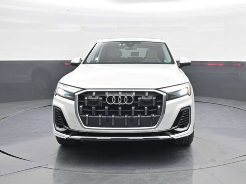 Used 2025 Audi Q7 3.0T Prestige w/ Prestige Package AWD/4WD image 3