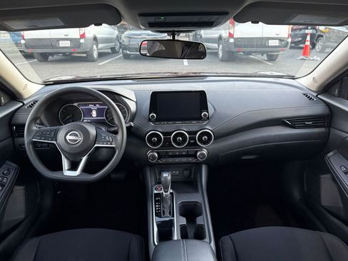 Used 2025 Nissan Sentra SV image 33