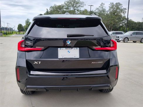 Certified 2025 BMW X1 xDrive28i image 5