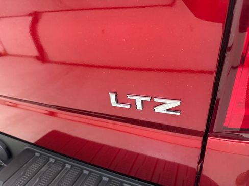 Used 2021 Chevrolet Silverado 1500 LTZ w/ LTZ Premium Package AWD/4WD image 9