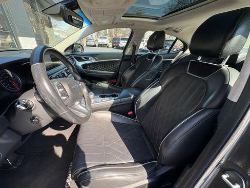 Used 2019 Genesis G70 3.3T Advanced w/ Prestige Package image 12