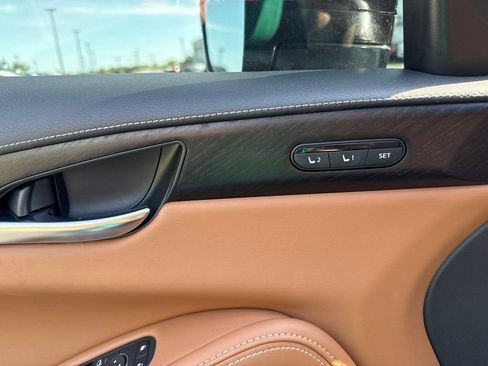 Used 2023 INFINITI QX60 Sensory w/ Cargo Package AWD/4WD image 31