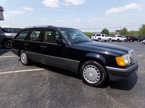 Used 1990 Mercedes-Benz 300 TE 4MATIC image 5
