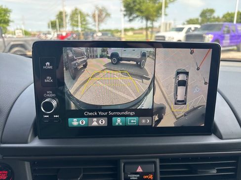 Used 2025 Honda Pilot TrailSport image 64