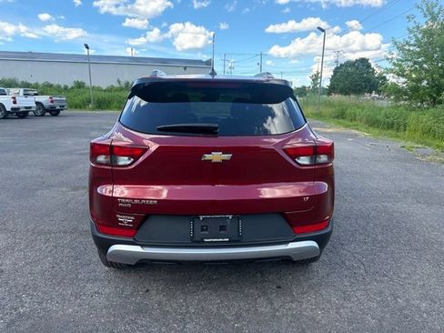 Used 2023 Chevrolet TrailBlazer LT w/ Convenience Package AWD/4WD image 4