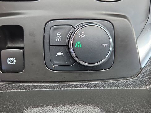 Used 2020 Chevrolet Traverse LT w/ LT Premium Package FWD image 11