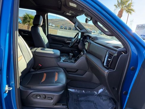 Used 2023 GMC Sierra 1500 AT4 w/ AT4 Premium Package image 14