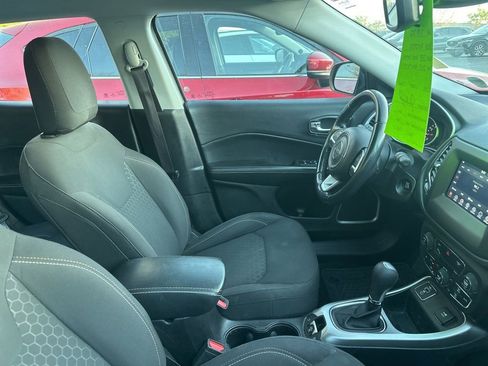 Used 2019 Jeep Compass Sport w/ Cold Weather Group image 3