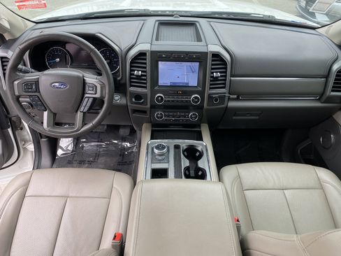 Used 2020 Ford Expedition XLT w/ Equipment Group 202A RWD image 23