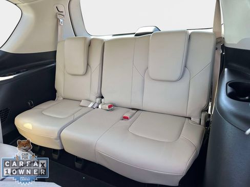 Used 2024 Nissan Armada Platinum w/ Captain's Chairs Package AWD/4WD image 16