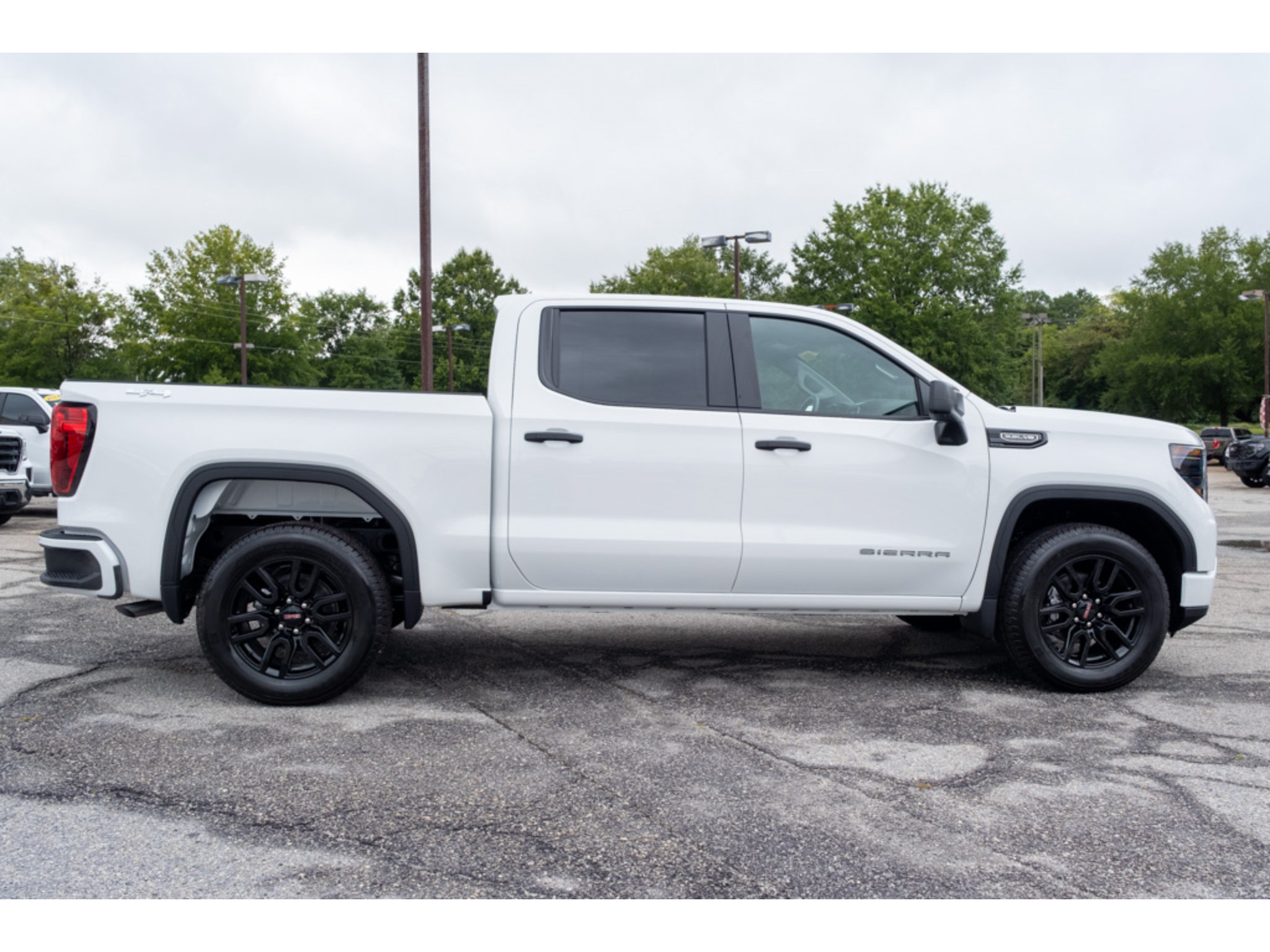 New 2026 GMC Sierra 1500 Pro w/ Graphite Edition AWD/4WD image 9
