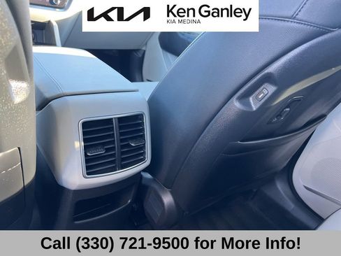 Certified 2025 Kia Sportage EX w/ Premium Package image 45