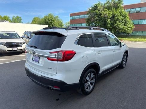 Used 2023 Subaru Ascent Premium w/ Convenience Package AWD/4WD image 6