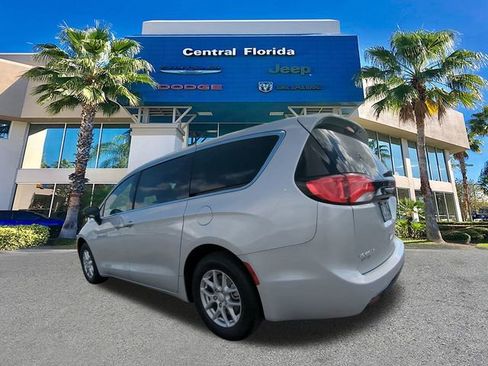 New 2026 Chrysler Voyager LX image 7