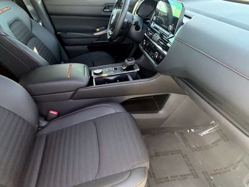 Certified 2025 Nissan Pathfinder Rock Creek image 12