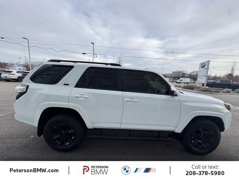 Used 2022 Toyota 4Runner SR5 image 8